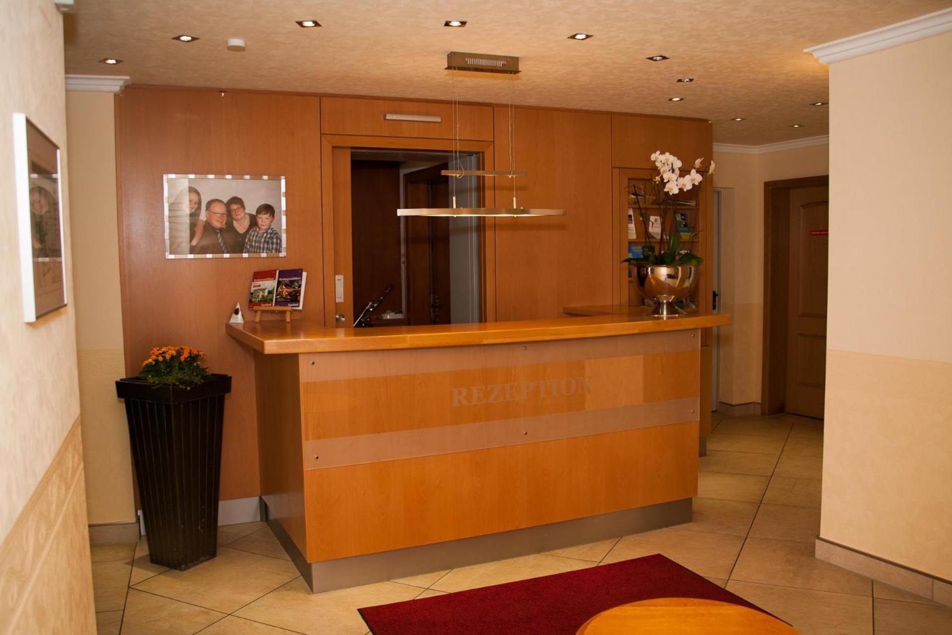 Rosenhotel Scherer Schiffweiler Zewnętrze zdjęcie